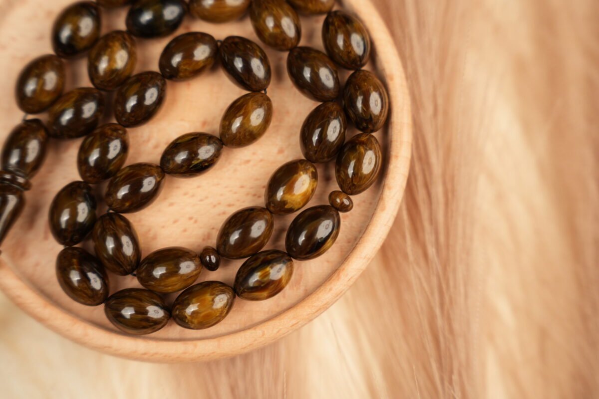 Bakelite zaytun macro The Olive Seed - البكلايت التركي